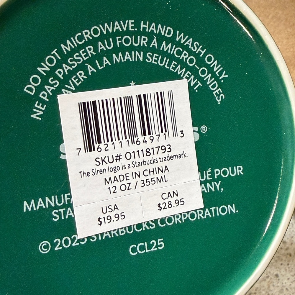 New Starbucks Green Mug Limited Christmas 2026 - Picture 4 of 5